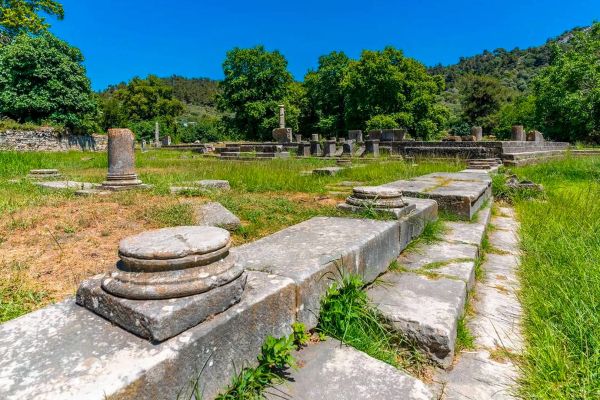the-ancient-agora-of-thassos-a-historical-treasure-amidst-lush-greenery-180E13CDC-5CDF-E3E2-2DF3-3D16F114A682.jpg